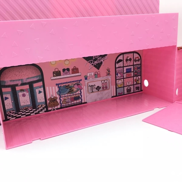 LOL dolls display and house set - Picture 4 of 7